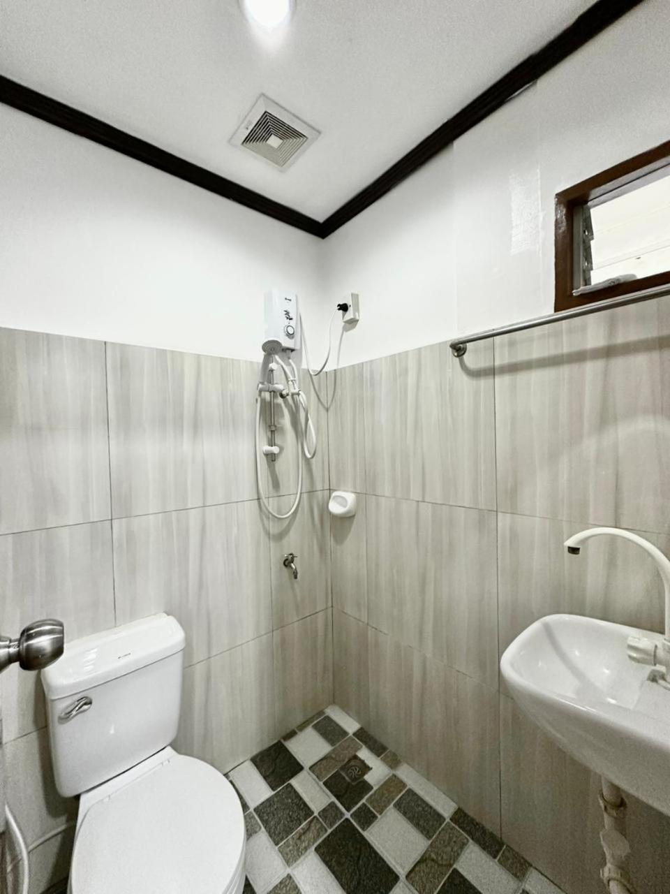 Mayad El Nido Inn Ngoại thất bức ảnh